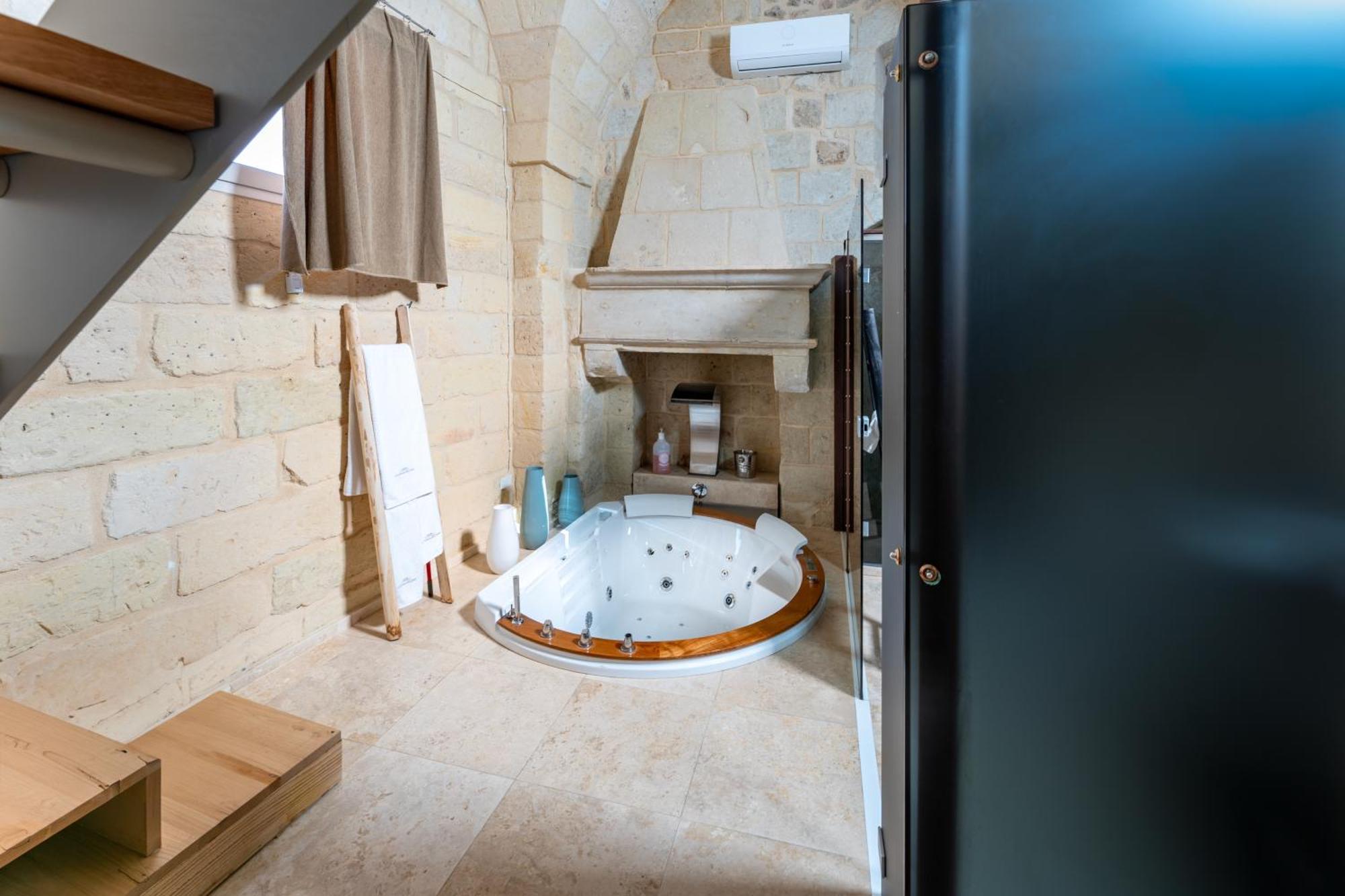 Suite Athena San Cesario di Lecce Exteriör bild